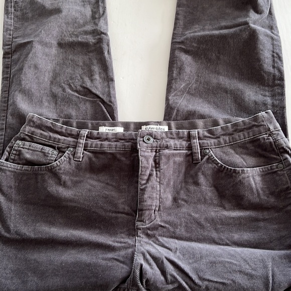 St. John's Bay Corduroy Jean's Straight Leg Size 16 - Picture 2 of 5